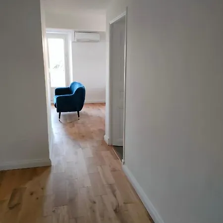 3 Rooms, 2 Bathrooms, In A Villa. Lightfull, Quiet And Charm * Cannes