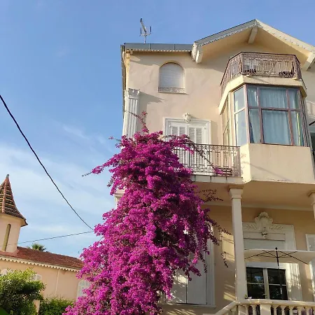 3 Rooms, 2 Bathrooms, In A Villa. Lightfull, Quiet And Charm Apartment